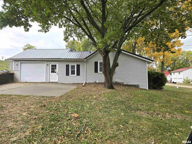 607 N BLUFF Street, Albany, IL 61230