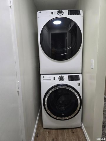 607 N BLUFF Street, Albany, IL 61230