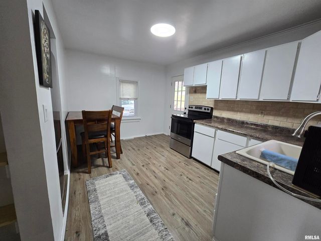 607 N BLUFF Street, Albany, IL 61230