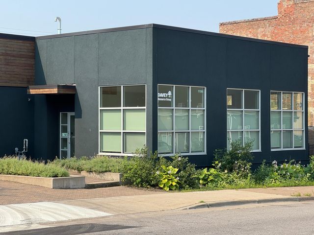1196 7th Street E, Saint Paul, MN 55106