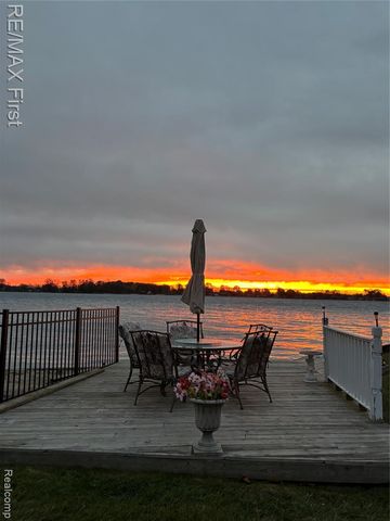 9280 River Road, Clay, MI 48001