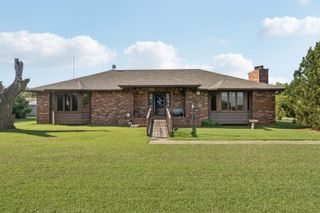 481 E 90th Ave, Wellington, KS 67152