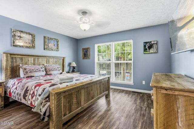 650 Lloyd Huskey Road, Pigeon Forge, TN 37863