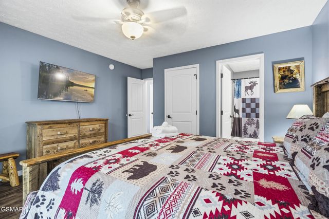 650 Lloyd Huskey Road, Pigeon Forge, TN 37863