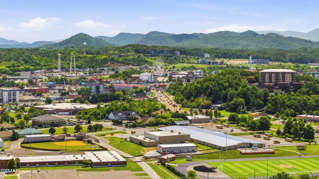 650 Lloyd Huskey Road, Pigeon Forge, TN 37863