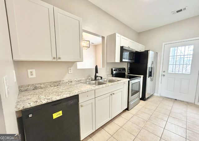 1026 Wheel House Lane C, Monroe, GA 30655