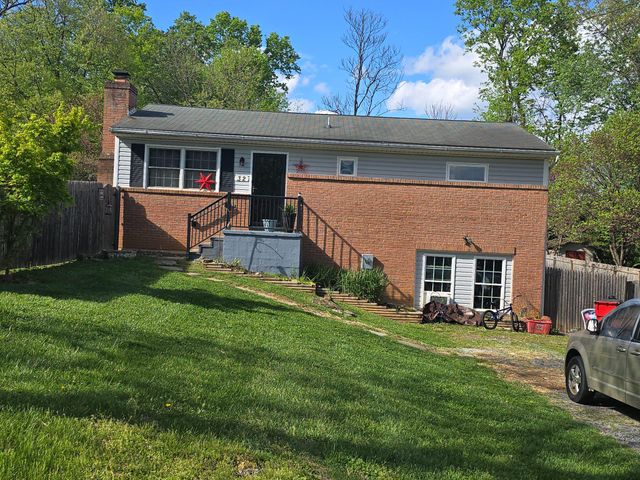 32 SCOTT DR, Shepherdstown, WV 25443