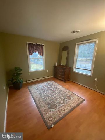 32 SCOTT DR, Shepherdstown, WV 25443