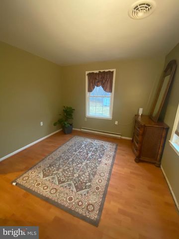 32 SCOTT DR, Shepherdstown, WV 25443