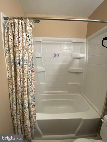 32 SCOTT DR, Shepherdstown, WV 25443