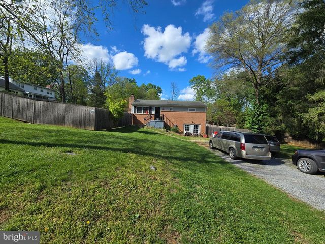 32 SCOTT DR, Shepherdstown, WV 25443