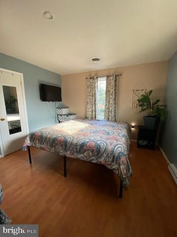 32 SCOTT DR, Shepherdstown, WV 25443