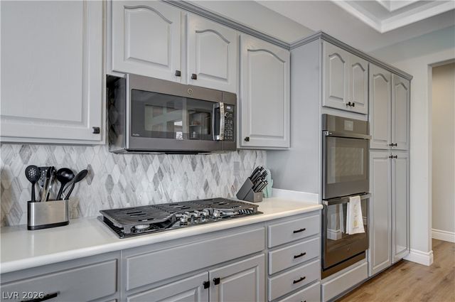 10533 Shoalhaven Drive, Las Vegas, NV 89134