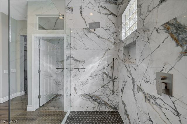 10533 Shoalhaven Drive, Las Vegas, NV 89134