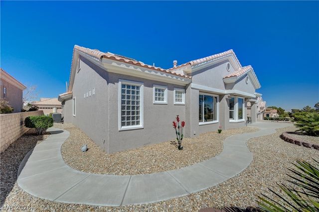10533 Shoalhaven Drive, Las Vegas, NV 89134