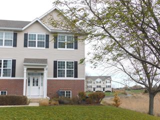 3748 Bailey Road 3748, Yorkville, IL 60560