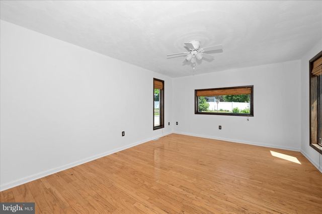 376 VALLEY DRIVE, Fayetteville, PA 17222
