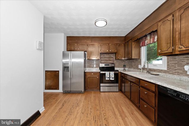 376 VALLEY DRIVE, Fayetteville, PA 17222