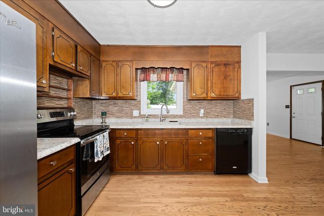 376 VALLEY DRIVE, Fayetteville, PA 17222