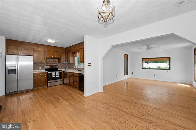 376 VALLEY DRIVE, Fayetteville, PA 17222