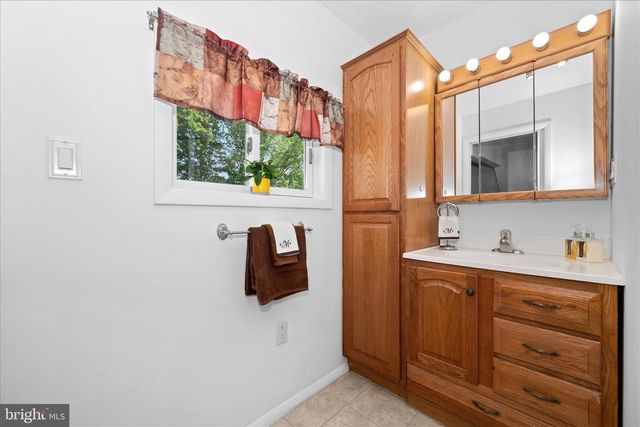 376 VALLEY DRIVE, Fayetteville, PA 17222