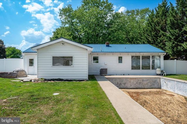 376 VALLEY DRIVE, Fayetteville, PA 17222