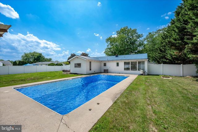 376 VALLEY DRIVE, Fayetteville, PA 17222