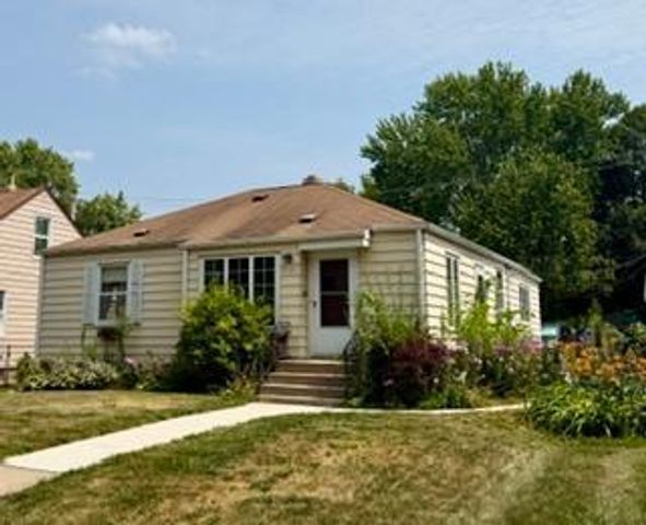 2620 York Avenue N, Robbinsdale, MN 55422