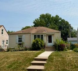 2620 York Avenue N, Robbinsdale, MN 55422