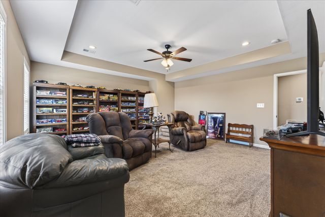 1990 Jackie Lorraine Dr, Clarksville, TN 37042