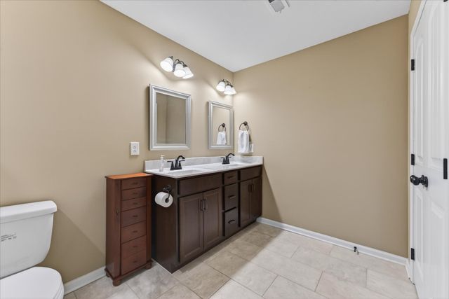 1990 Jackie Lorraine Dr, Clarksville, TN 37042