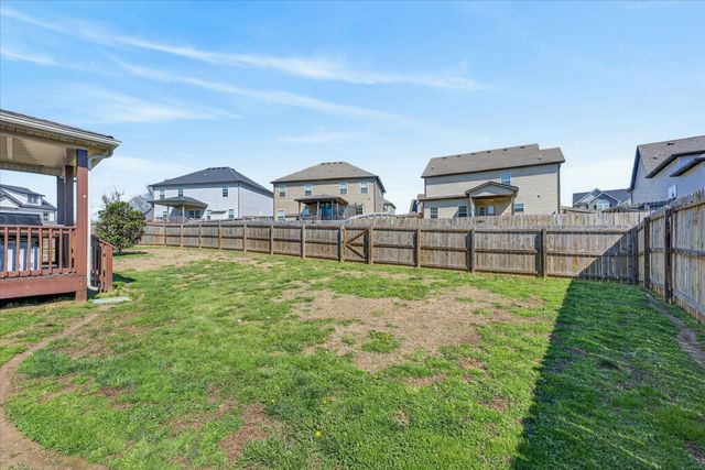 1990 Jackie Lorraine Dr, Clarksville, TN 37042