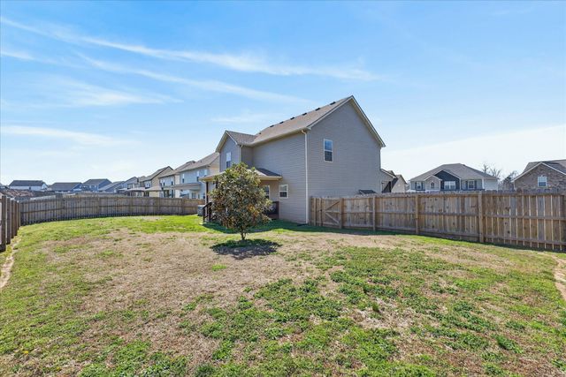 1990 Jackie Lorraine Dr, Clarksville, TN 37042