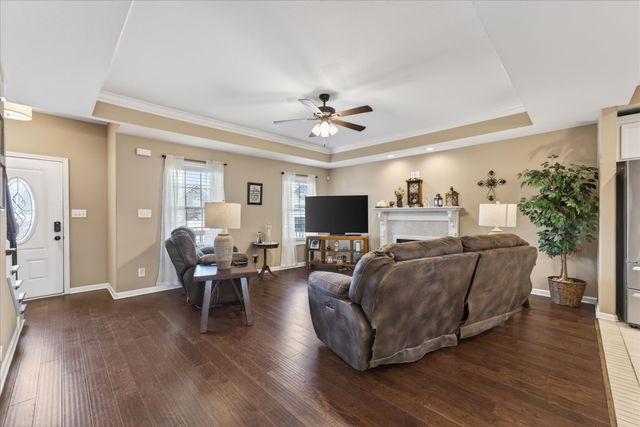 1990 Jackie Lorraine Dr, Clarksville, TN 37042