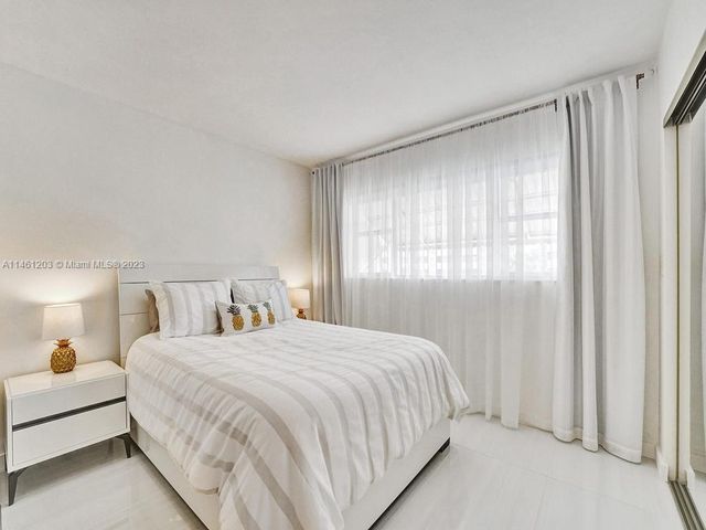 300 Golden Isles Dr 312, Hallandale Beach, FL 33009