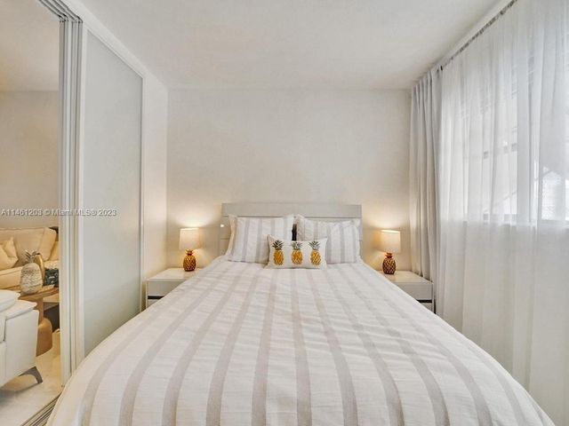 300 Golden Isles Dr 312, Hallandale Beach, FL 33009