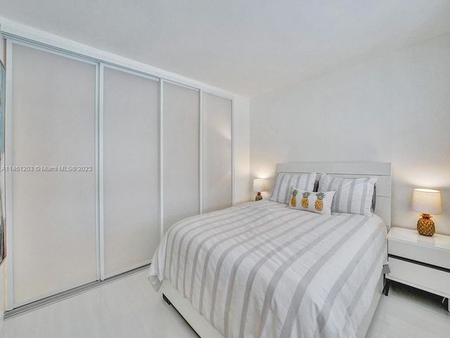 300 Golden Isles Dr 312, Hallandale Beach, FL 33009