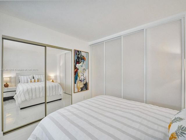 300 Golden Isles Dr 312, Hallandale Beach, FL 33009