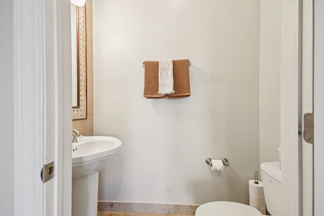 3815 N Kedzie Avenue 2S, Chicago, IL 60618