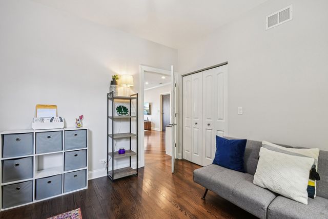 3815 N Kedzie Avenue 2S, Chicago, IL 60618