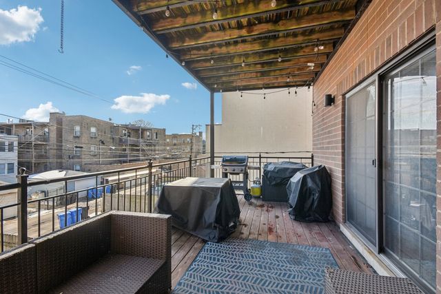 3815 N Kedzie Avenue 2S, Chicago, IL 60618