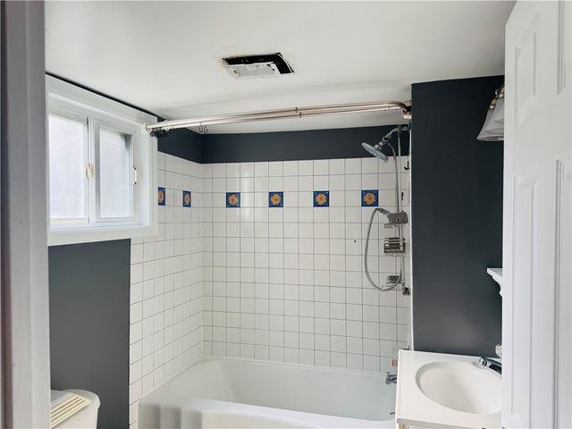 529 Craighead St, Canonsburg, PA 15317