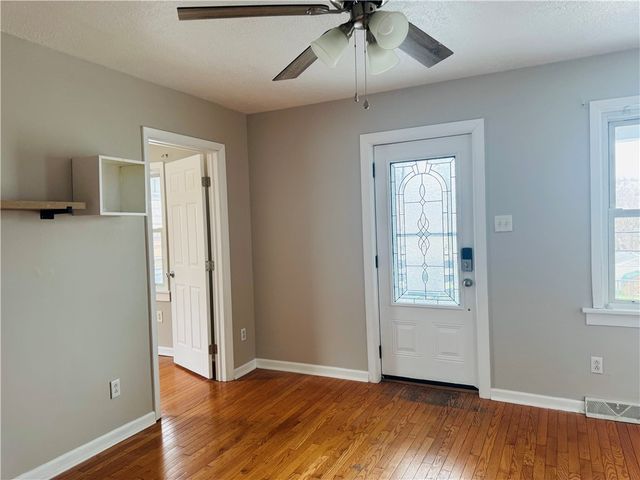 529 Craighead St, Canonsburg, PA 15317