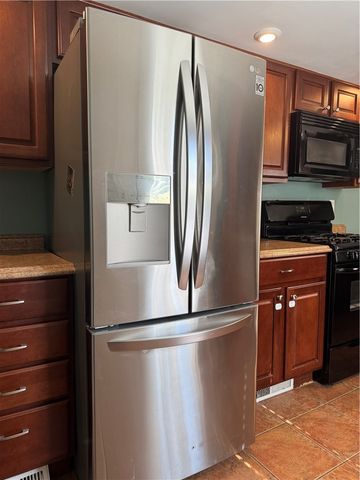 529 Craighead St, Canonsburg, PA 15317