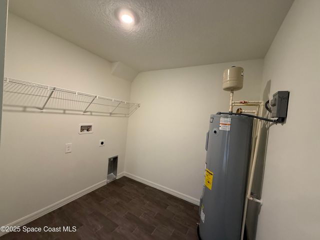 467 Garnet Street SW, Palm Bay, FL 32908