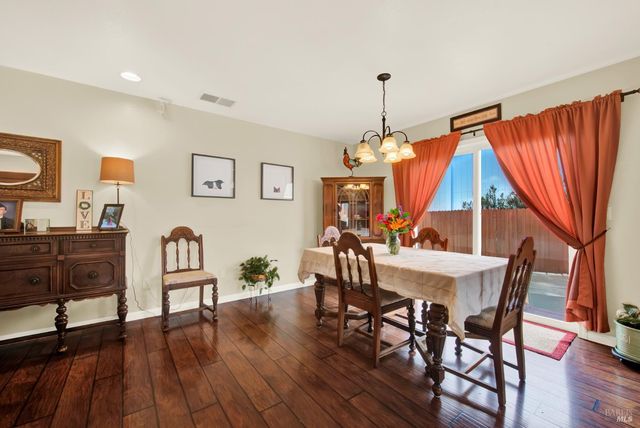 1404 Donner Ct, Suisun City, CA 94585