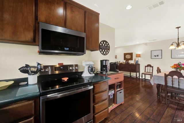 1404 Donner Ct, Suisun City, CA 94585