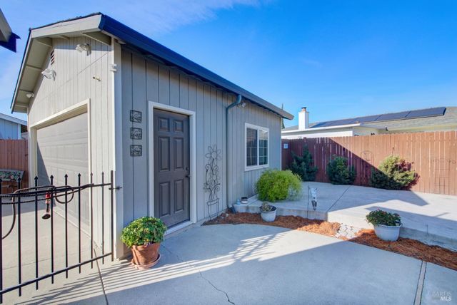 1404 Donner Ct, Suisun City, CA 94585