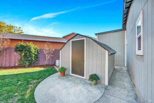 1404 Donner Ct, Suisun City, CA 94585