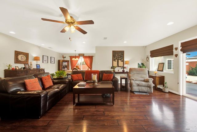 1404 Donner Ct, Suisun City, CA 94585